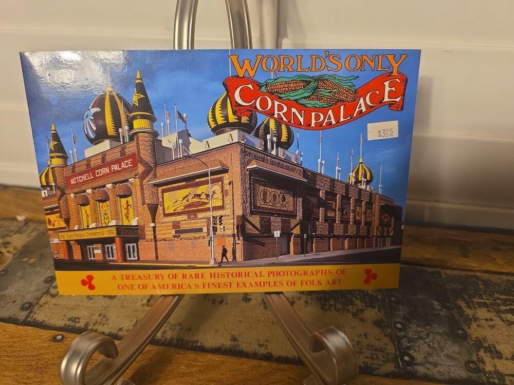 WORLD'S ONLY CORN PALACE - MITCHELL, SOUTH DAKOTA SOUVENIR BOOKLET